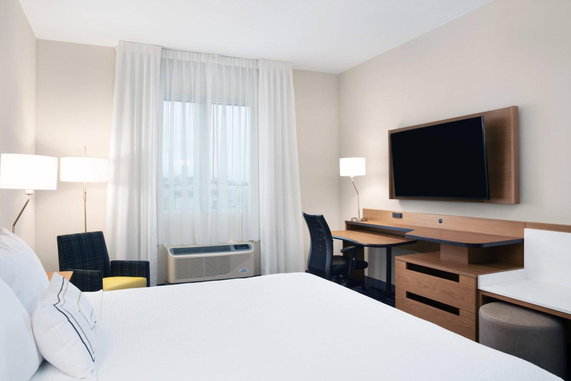 Fairfield Inn & Suites By Marriott Daytona Beach Speedway/Airport Exterior photo