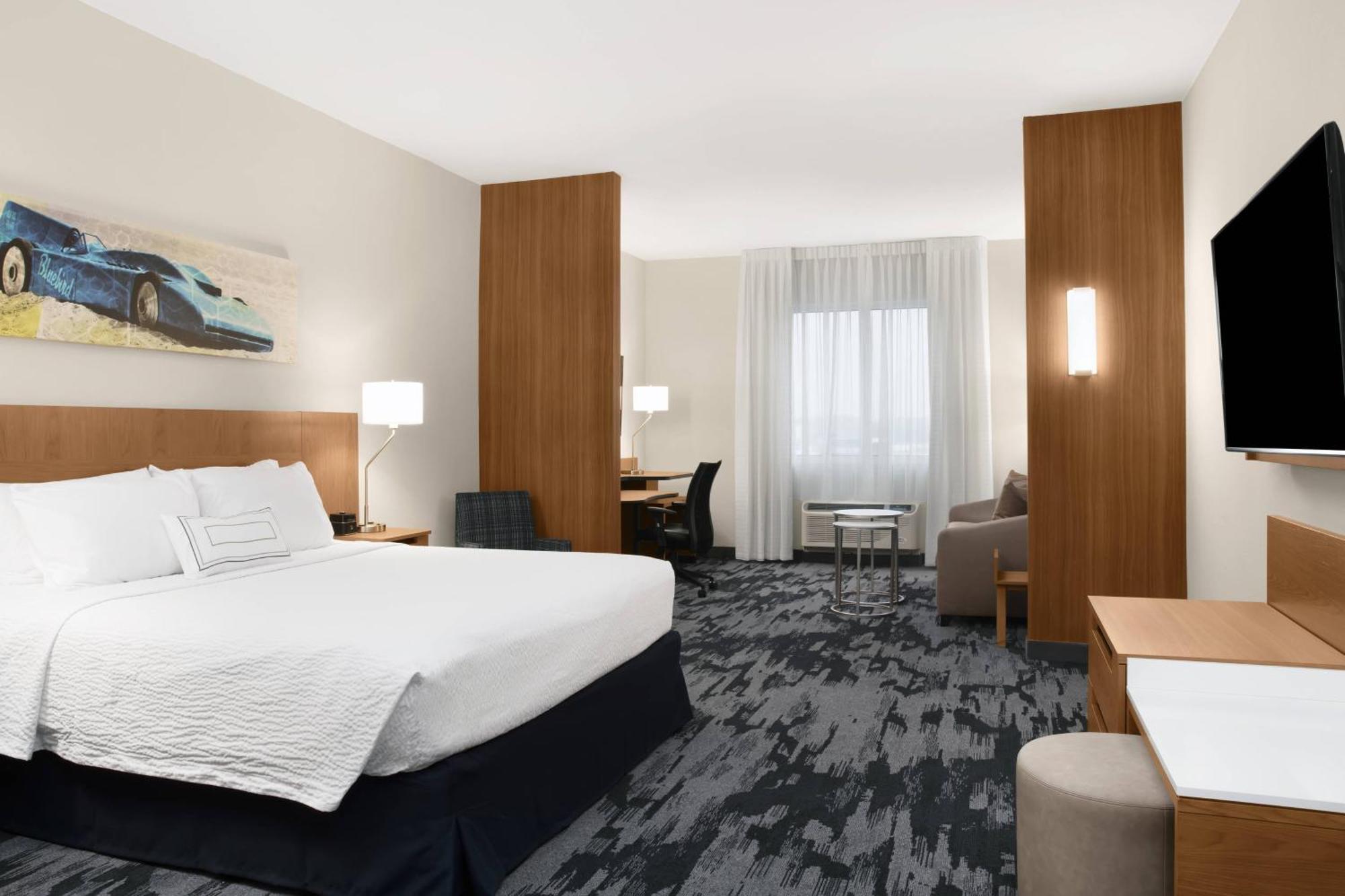 Fairfield Inn & Suites By Marriott Daytona Beach Speedway/Airport Exterior photo
